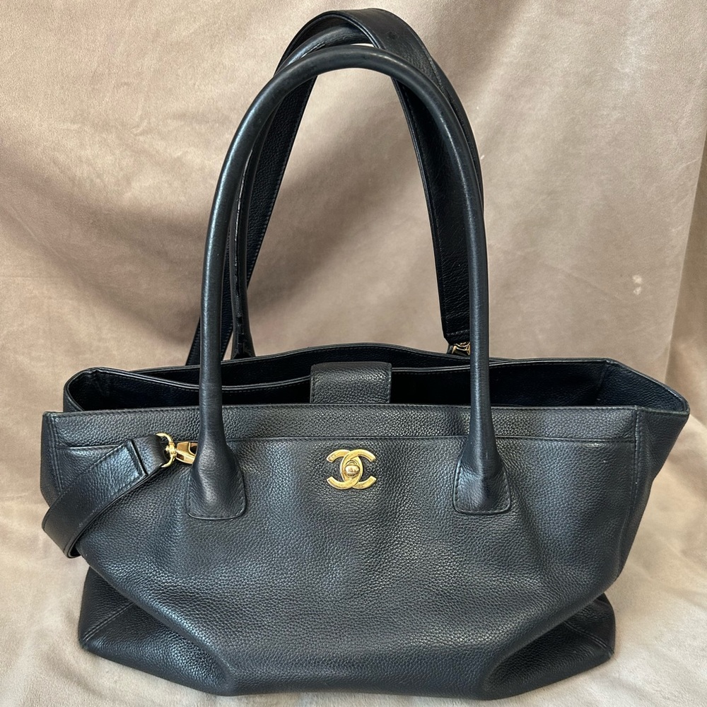 Chanel shoulder bag